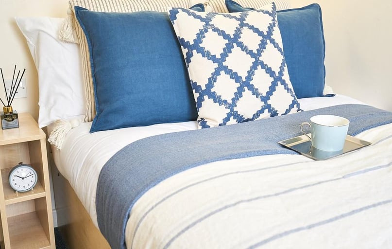 Salisbury Avenue, Hanley, Stoke - Image 1